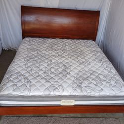 King Bed   / Cama King 