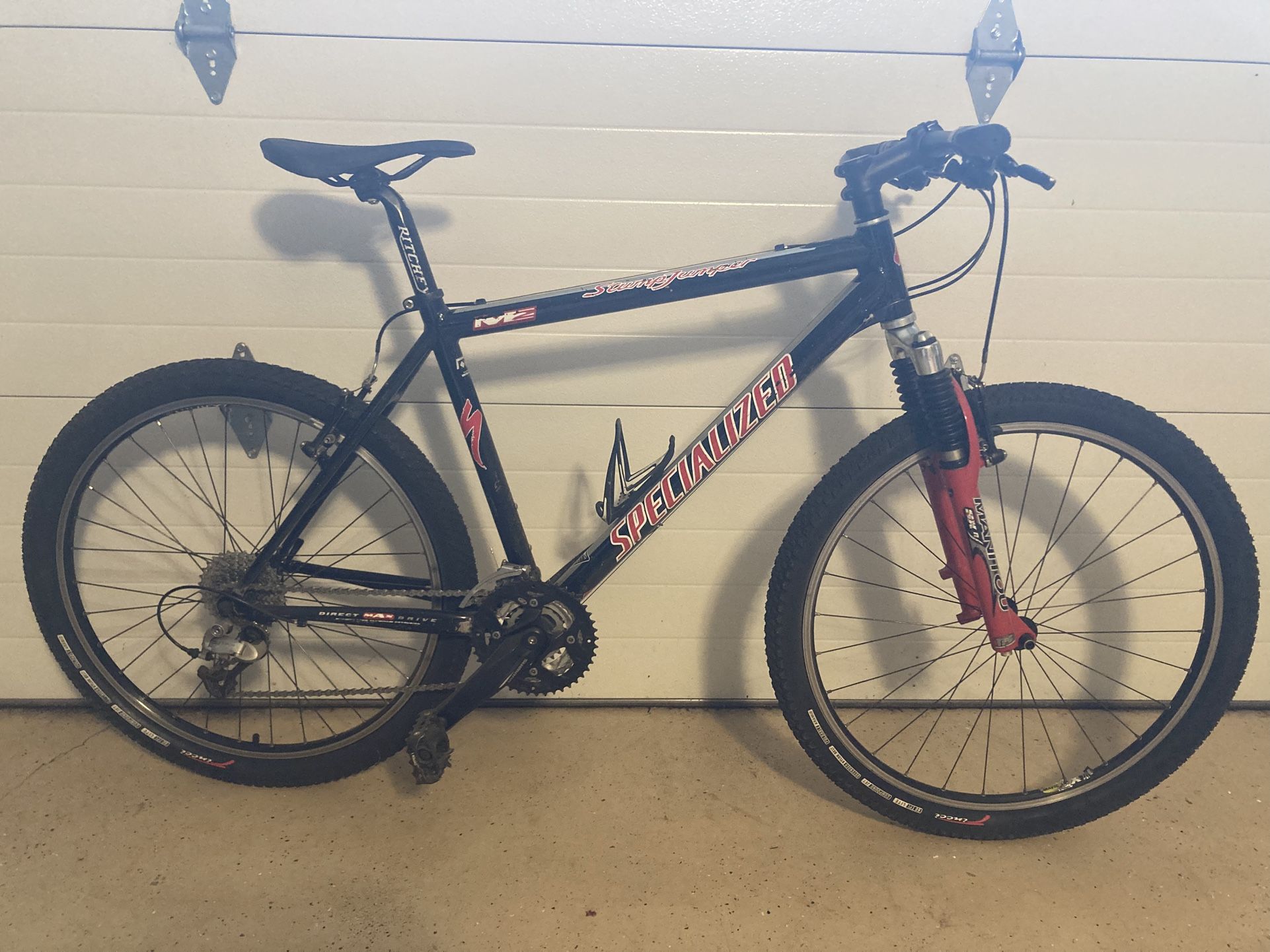 Specialized Stump Jumper Mountain Bike