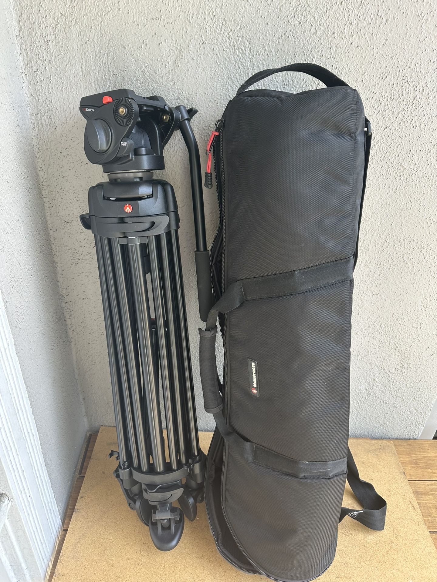 Manfrotto  Tripod 546B With 501HDV Head With Case 