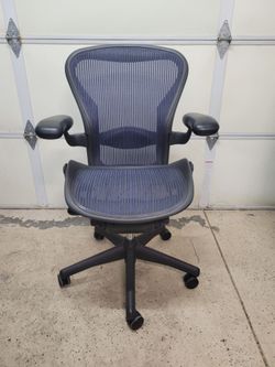 Herman Miller Aeron Size B Computer Desk Ergonomic Task Office Chair, Lumbar Pad