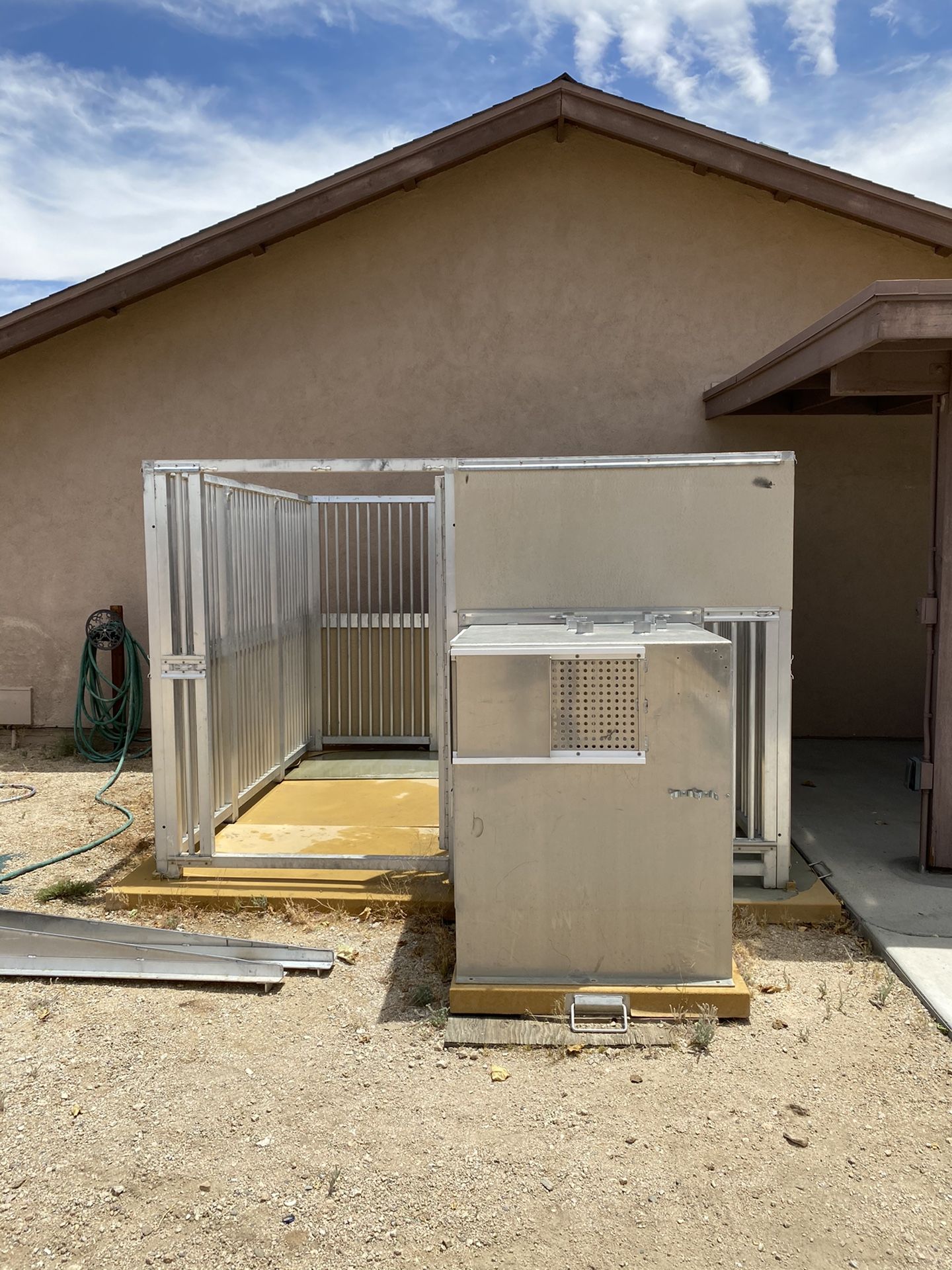 Heavy Duty 6x9 Dog Kennel for Sale in Corona, CA OfferUp