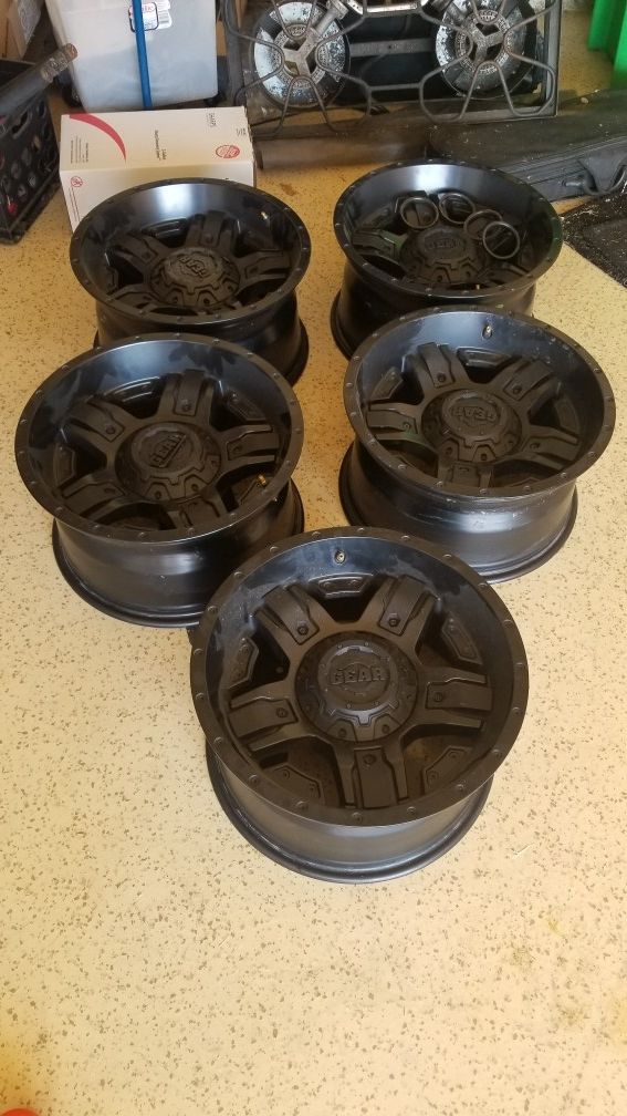 (5) Gear 740b 17x9 5x5,5x5.5 dual pattern