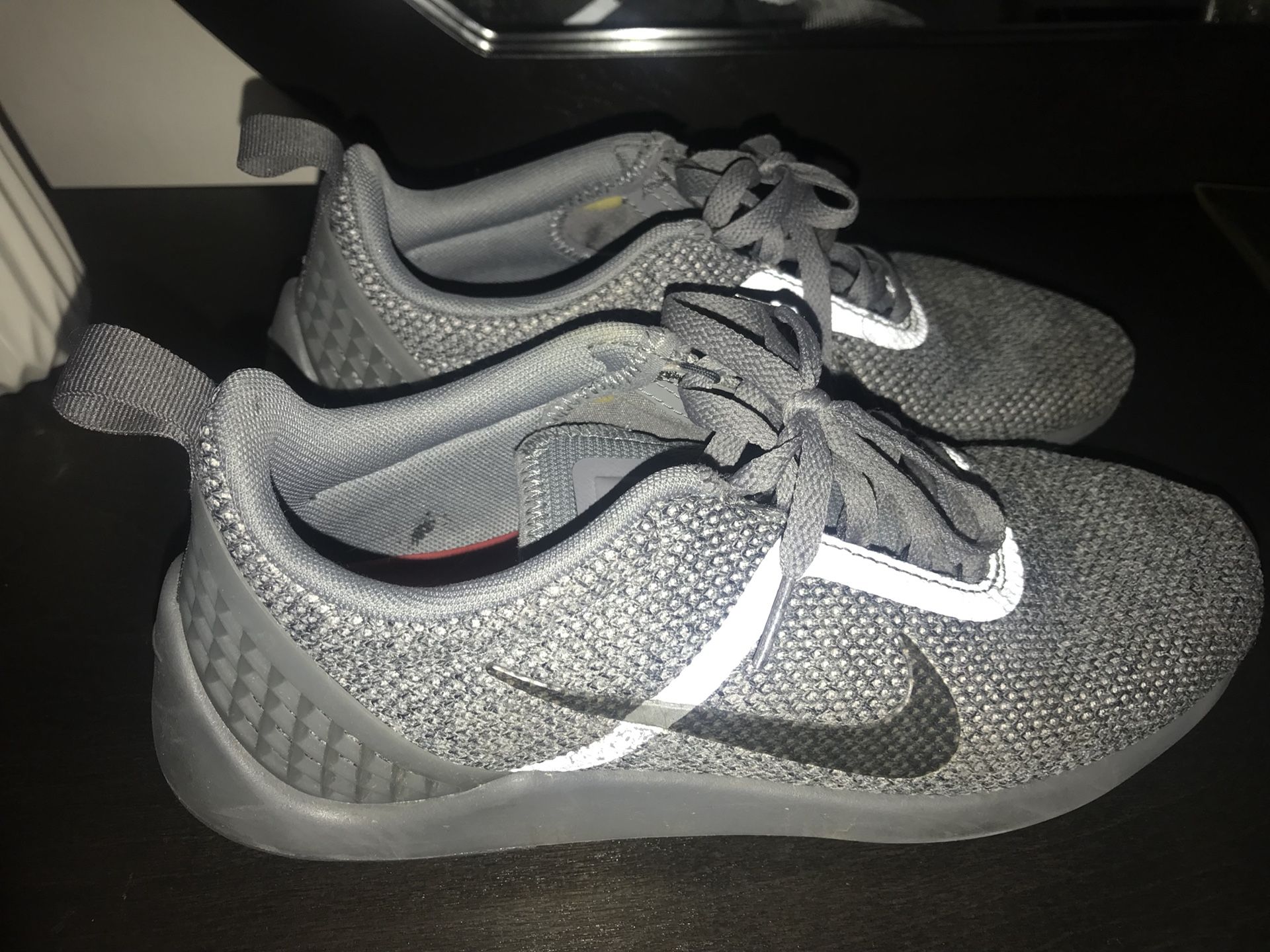 Nike Lunarestoa Cool Grey Size 8.5