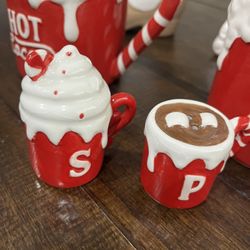 Salt & Pepper Shakers 