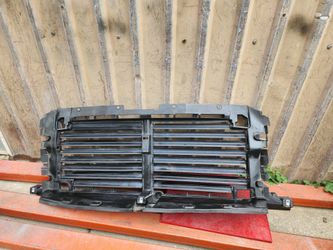 2022-2025 Chevrolet Silverado 1500 Air Shutter Used Oem
