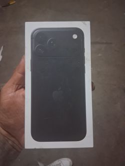 IPhone 18 box