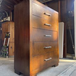 Wooden 5 Drawer Dresser 