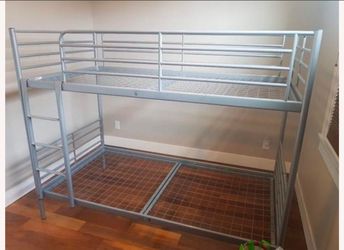 Bunkbed, twin size (ikea)