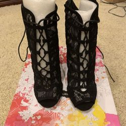 Brand new Chinese laundry jungle lace black booties