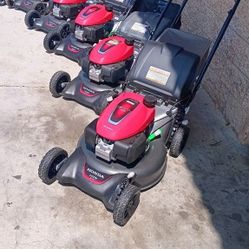 HONDA LAWN MOWER SELF PROPELLE 