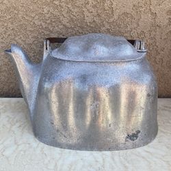 Tinks treasure a vintage Wagner Sydney grand prize tea kettle patented September 26, 1916