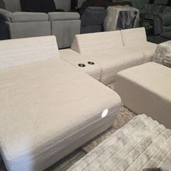 Brand new Lifestyle Jean Pearl SPINELESS 4pc Modular Sectional & Ottoman