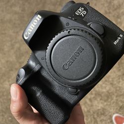 Canon 7d Mark ii And CMT Water Housing  