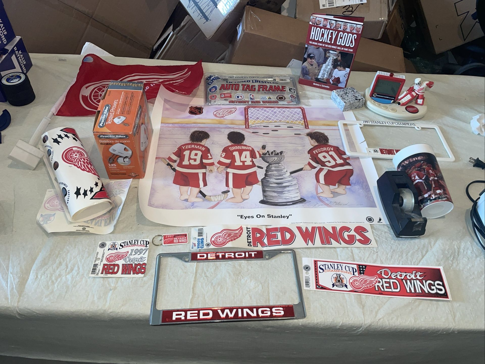 Goalie Clock Flag Stick Detroit Red Wings Cup Puck Book Card License Sticker Look!
