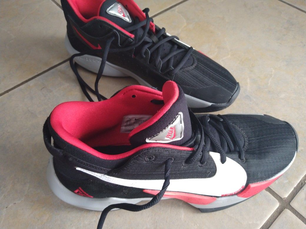 Nike Zoom Freaks 10.5