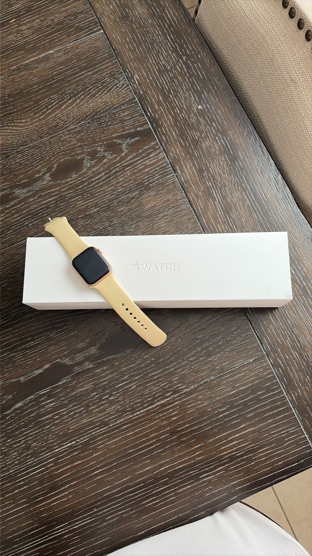 Apple Watch Series 5 40 MM