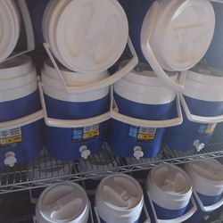 New Igloo Cooler NEW