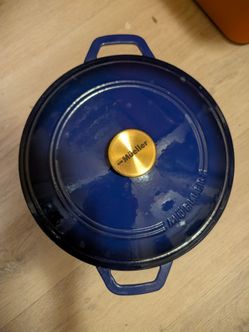 Barely used Maxwell duracast  6Qt cast iron