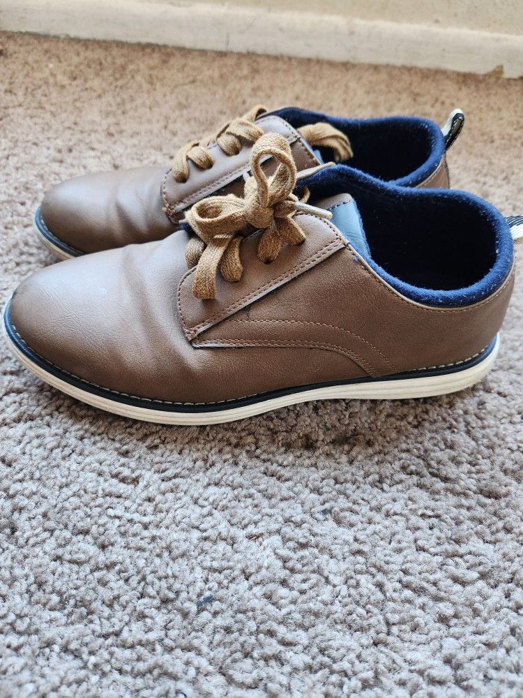 Dress Shoes Kids Size 5 Tan Brown Blue Comfortable