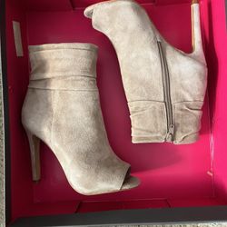 Vince Camuto Peep Toe Booties Size 4.5