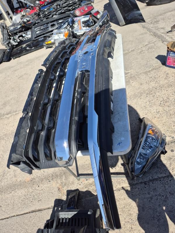 Chevy Silverado 1500 Grille Oem