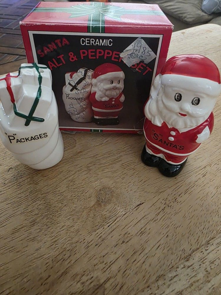Vintage Santa Clause & Packages Salt & Pepper Shaker