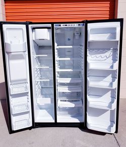 Side by Side Refrigerator BIG GE 26 CuFt Free Delivery Super Clean Works Perfectly Running & Cold When U Look