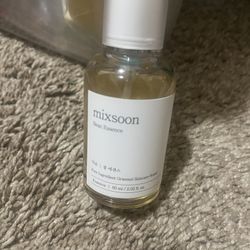 Mixsoon Bean Essence Serum | Exfoliating, Pore Treatment, Mix Soon | Fermented bean, barley, pomegranate, and Korean pear 