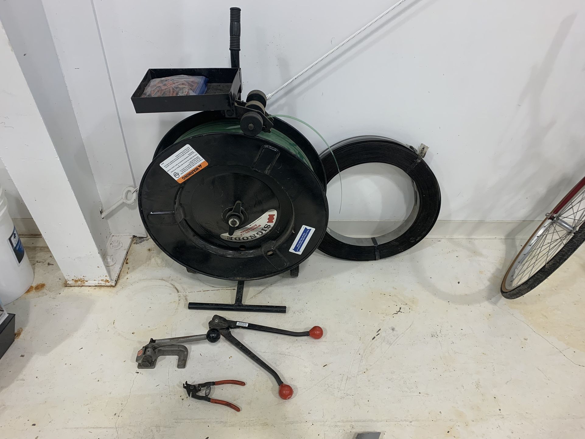 Signode Banding Machine