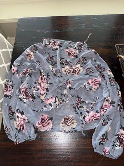 NWOT Charlotte Russe Sheer Floral Tie-Front Blouse - size L