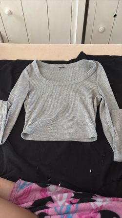 grey xs crop top