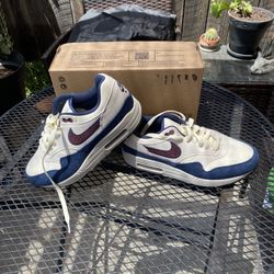 Nike Air Max Size 7.5 Men