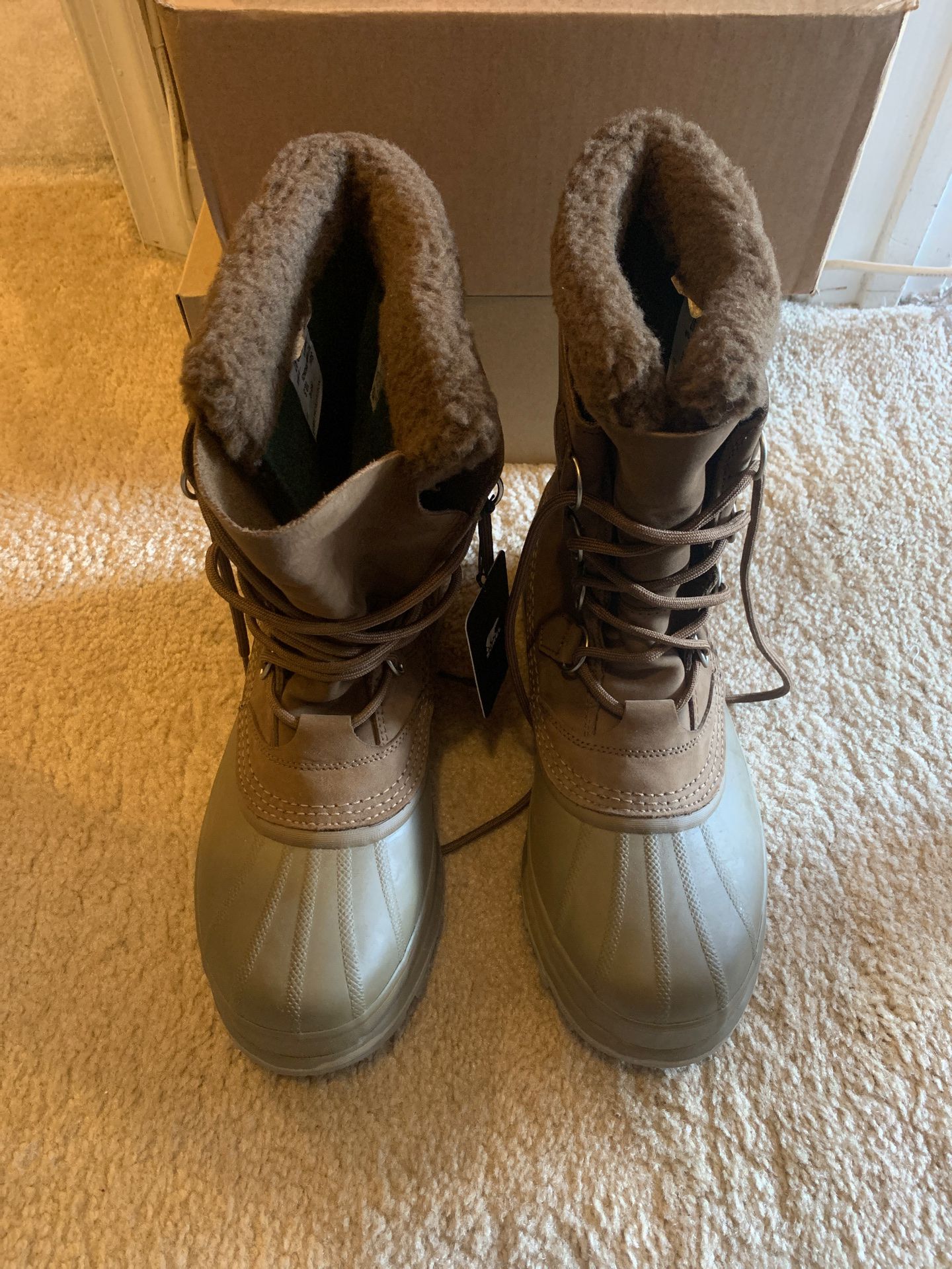 Caribou Sorel waterproof Men’s Boots. Size 10.5 never worn
