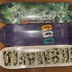 Skateboard deck