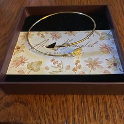 Arrow Bracelet 18kt Gold Played Bracelet New In Box Once Upon A Bookclub 
