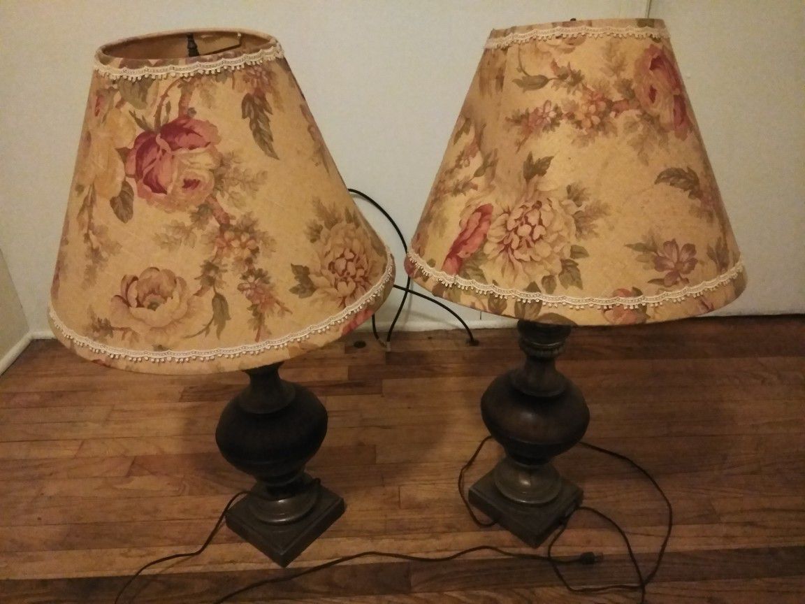 1 Antique Lamp