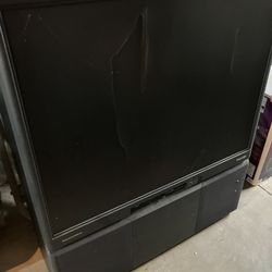 Toshiba Theatrview 50 In Rear Projection TV 