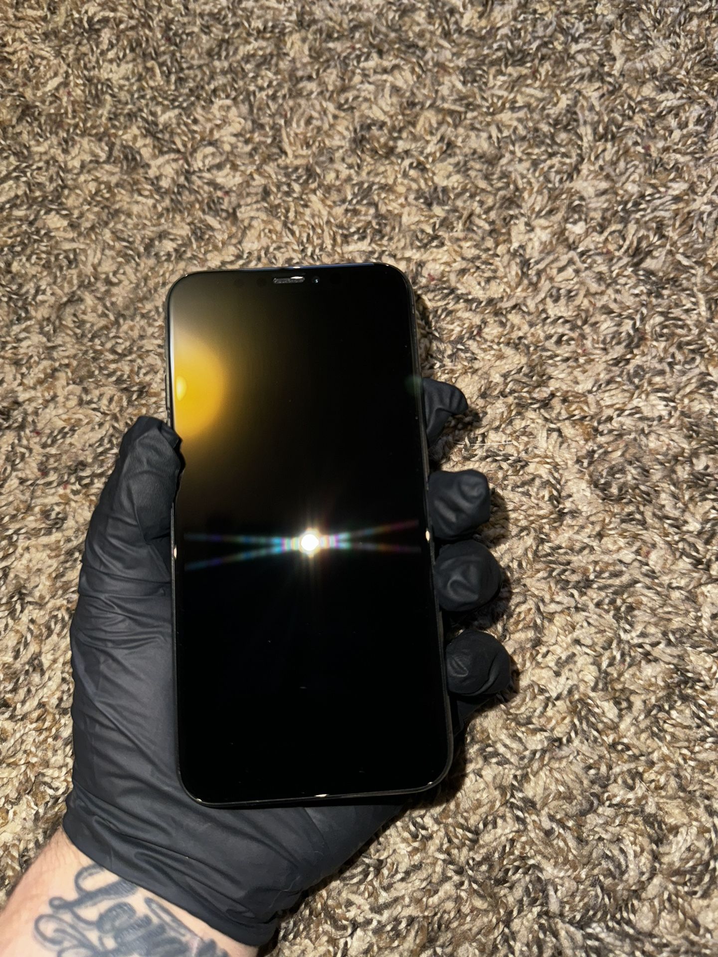iPhone X - Excellent Condition with 68% Battery Health Charger Included - unlocked