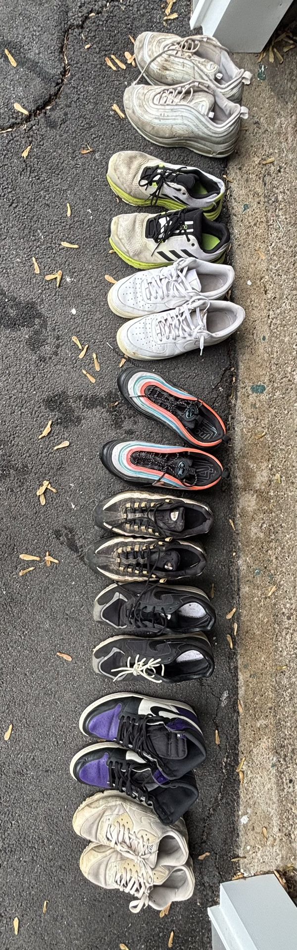 Sneakers