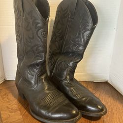 Men’s Black Ariat  10.5D Western Boots$65 Cash