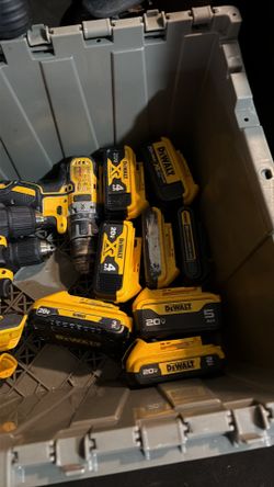 Collection of DEWALT 20vMAX Tools and Batteries w/charget
