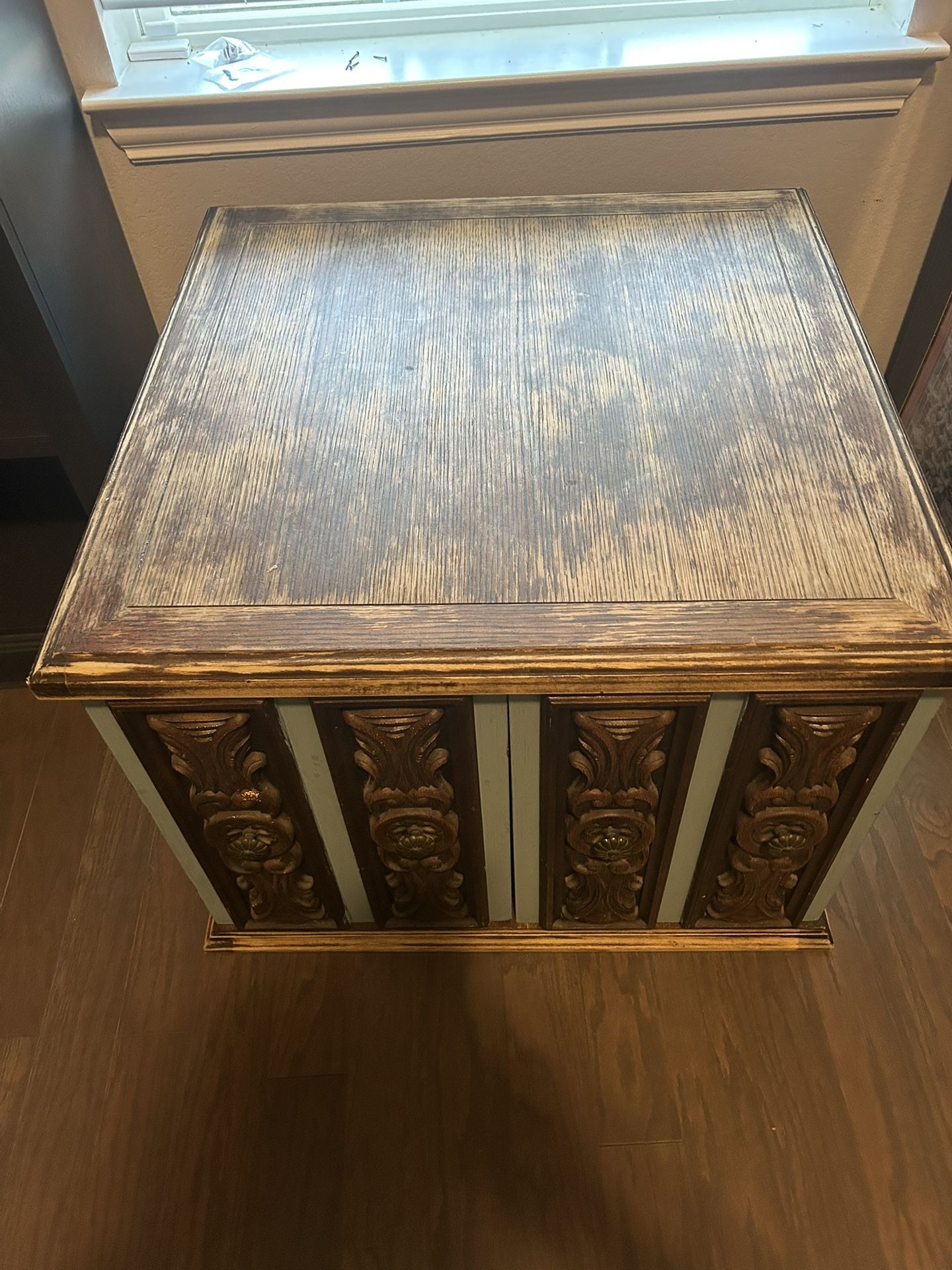 End Table/stand/coffee Table 