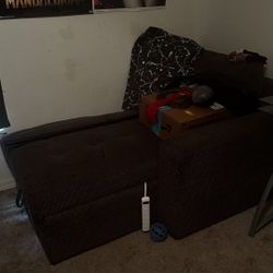 Lounge With Pull Up Storage