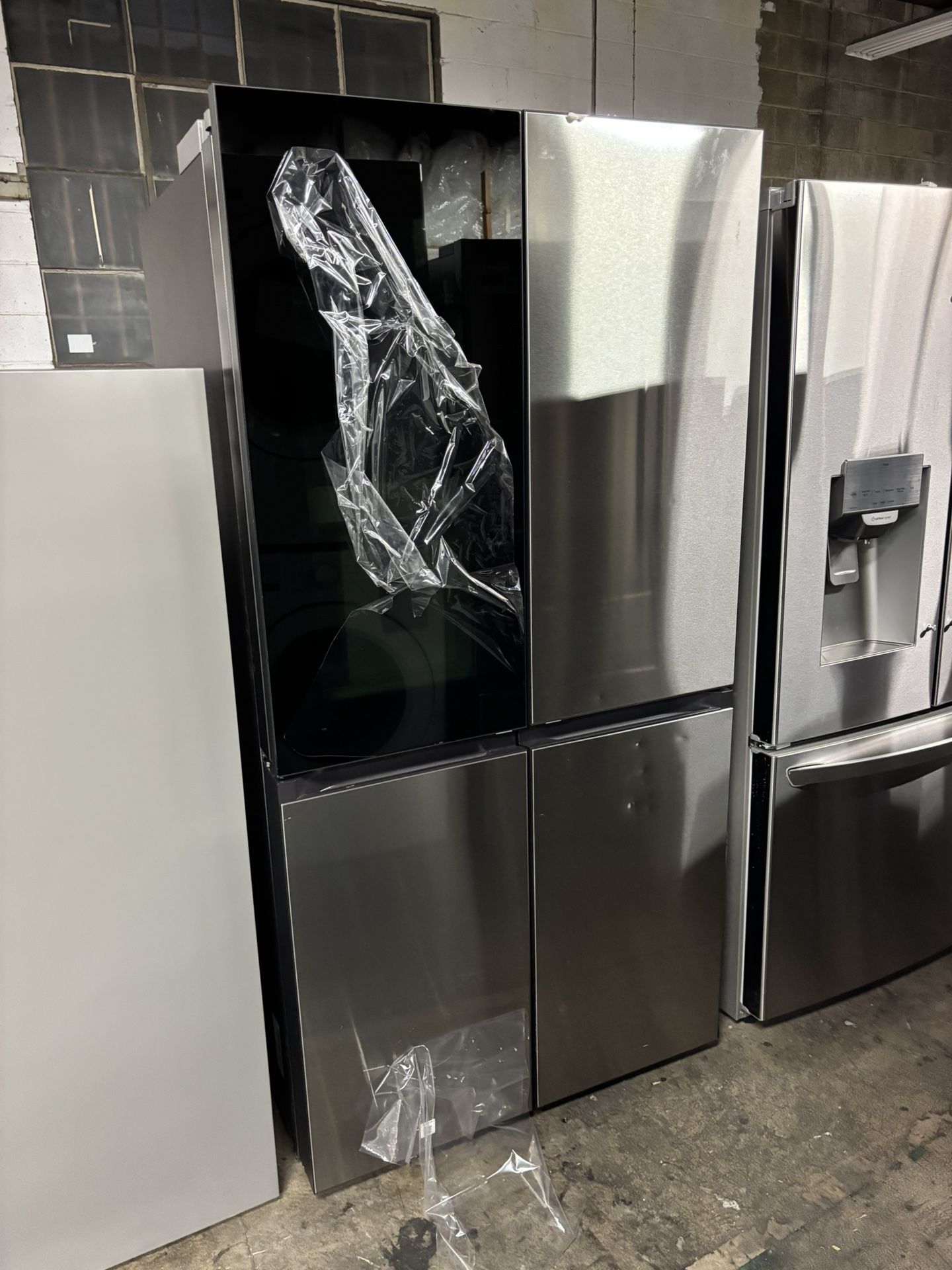 Samsung - Bespoke 29 Cu. Ft. 4-Door Flex French Door Refrigerator with Beverage Zone and Auto Open Door - Stainless Steel Model:RF29DB9700QLAA