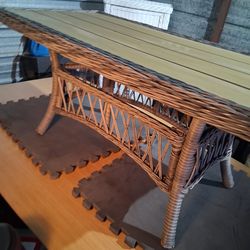 OUTDOOR COFFEE TABLE