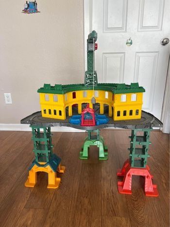 Thomas & Friends Super Train Station