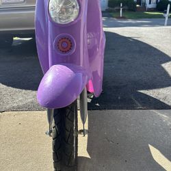Razor pocket miniature kids moped
