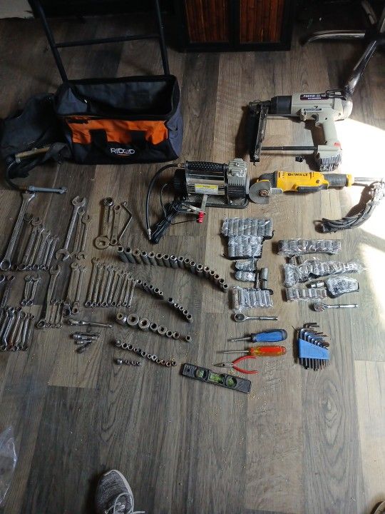 Large Tool Set