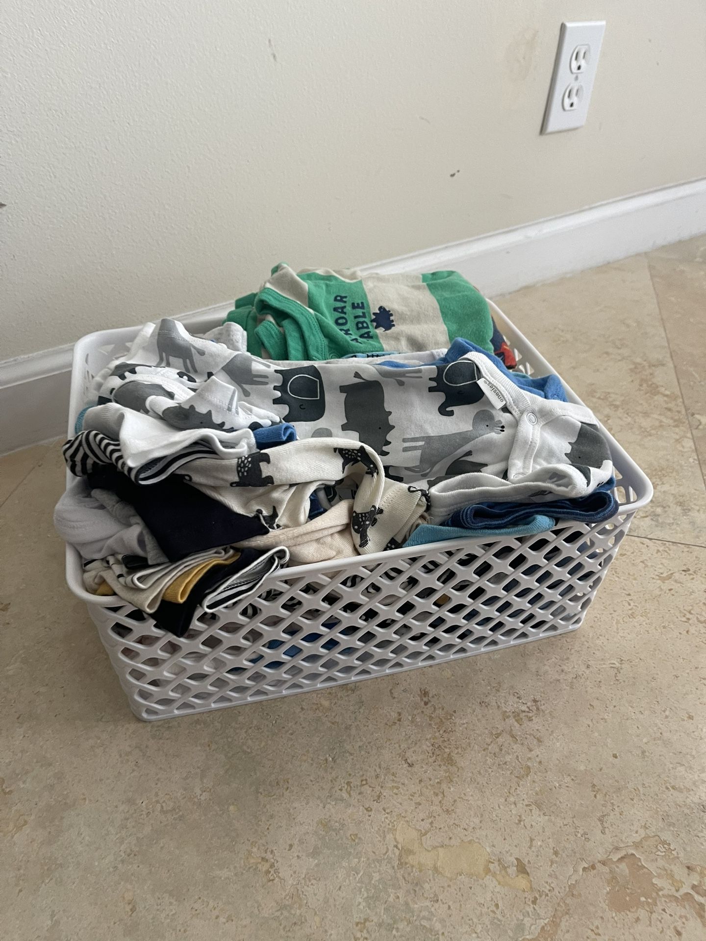 Infant Boy Clothes - 0-12 months- SUPER CLEAN- LIKE NEW 