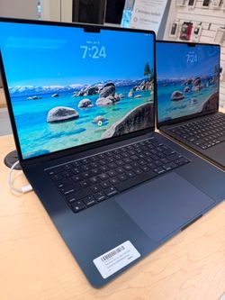 MacBook Air 15" M3 2024 256 GB SSD 8GB Ram Midnight blue